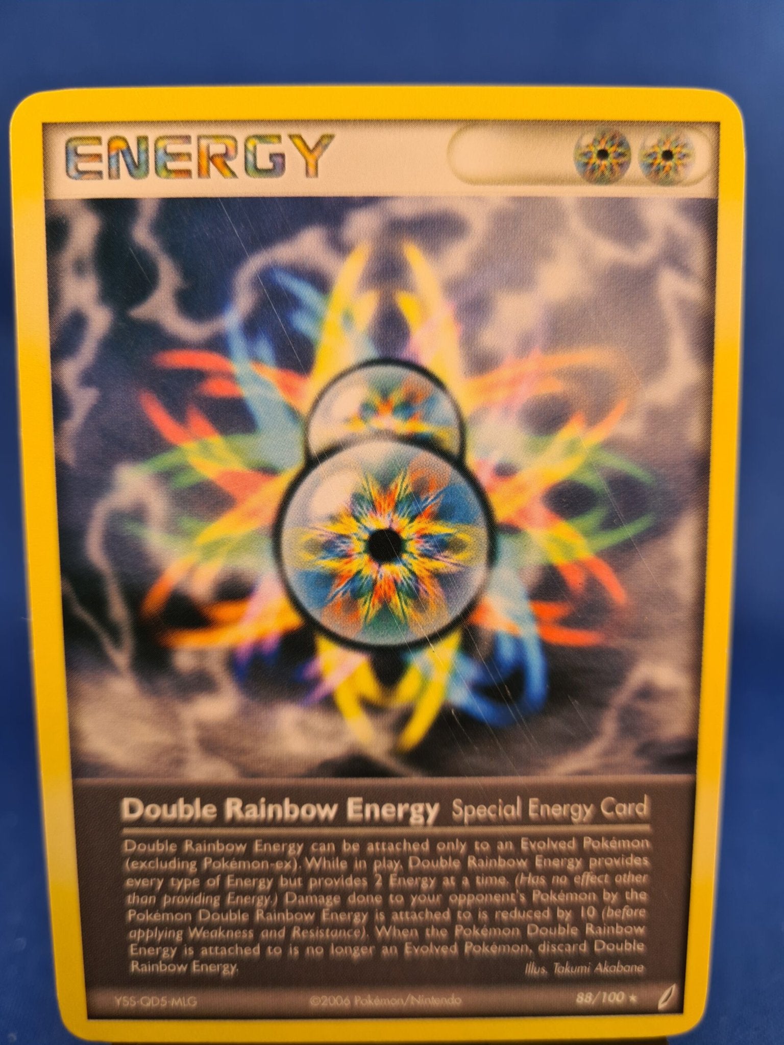 Double Rainbow Energy 88/100 - Crystal Guardians, Hobby en Vrije tijd, Verzenden