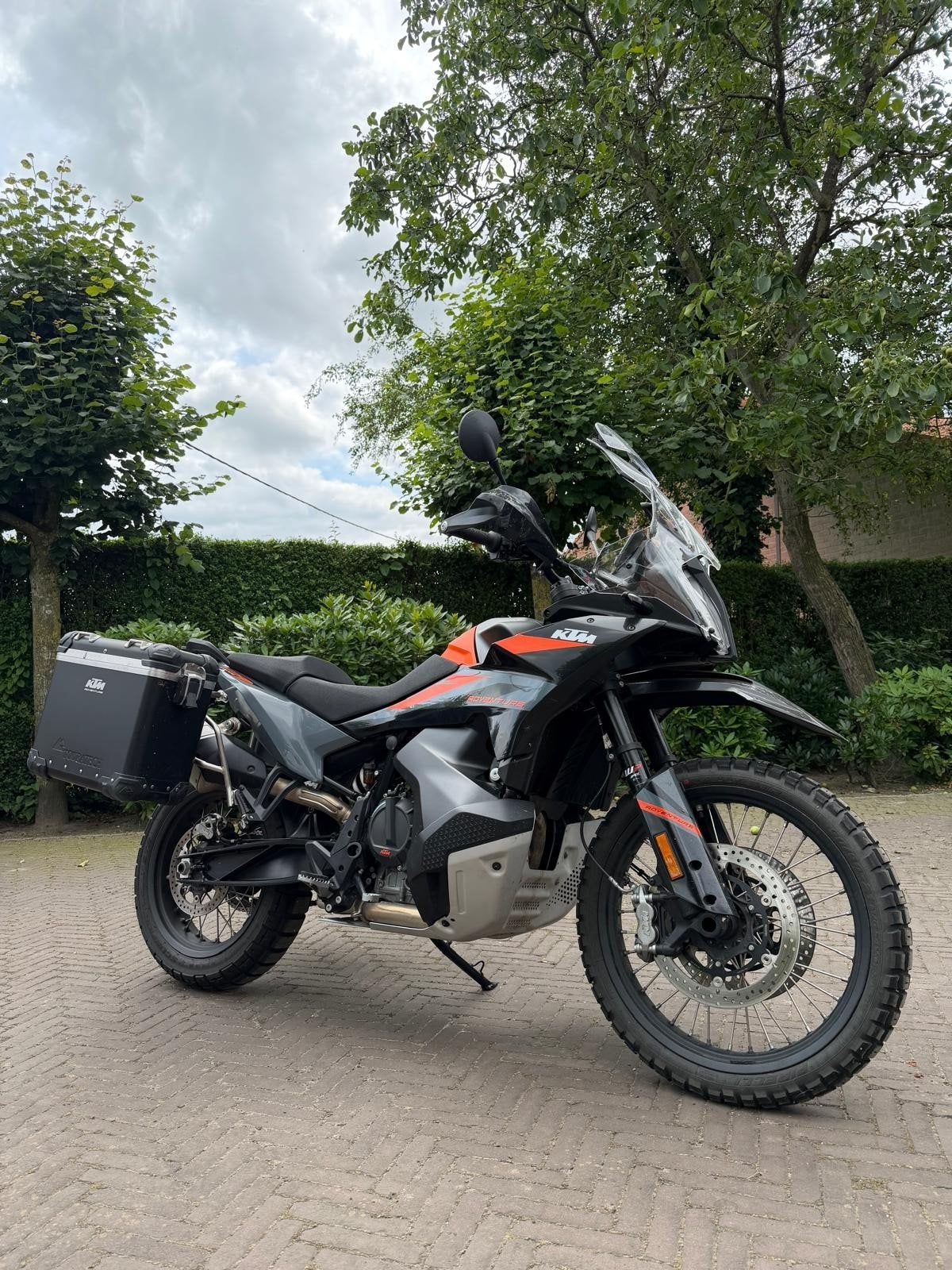 KTM Adventure 890 noir, Occasion, Particulier