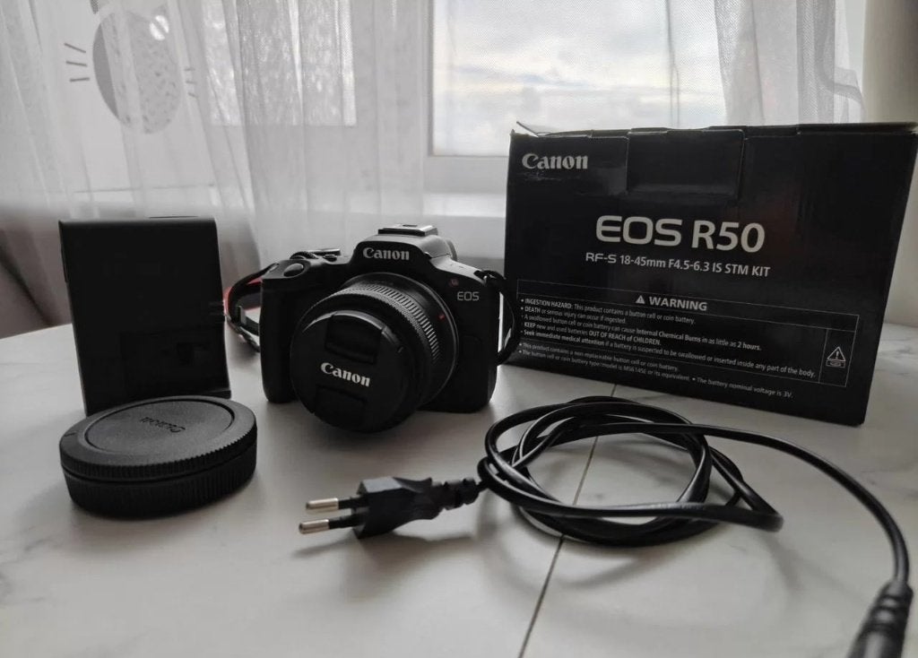 Kit Canon EOS R50 18 45 mm, TV, Hi-fi & Vidéo, Appareils photo numériques, Enlèvement ou Envoi, Canon, Batterie, Comme neuf