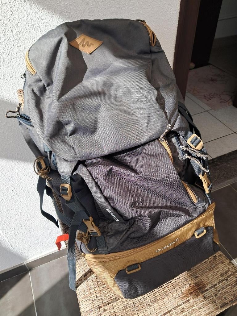 Sac à dos Decathlon gris foncé New Quechua (Escape 50), Enlèvement ou Envoi, Neuf, Sac à dos