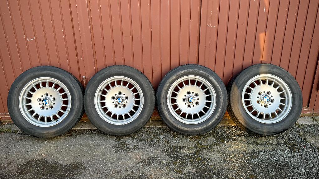 4 Jantes alu + Michelin TRX pour BMW E28 (super état!), Ophalen