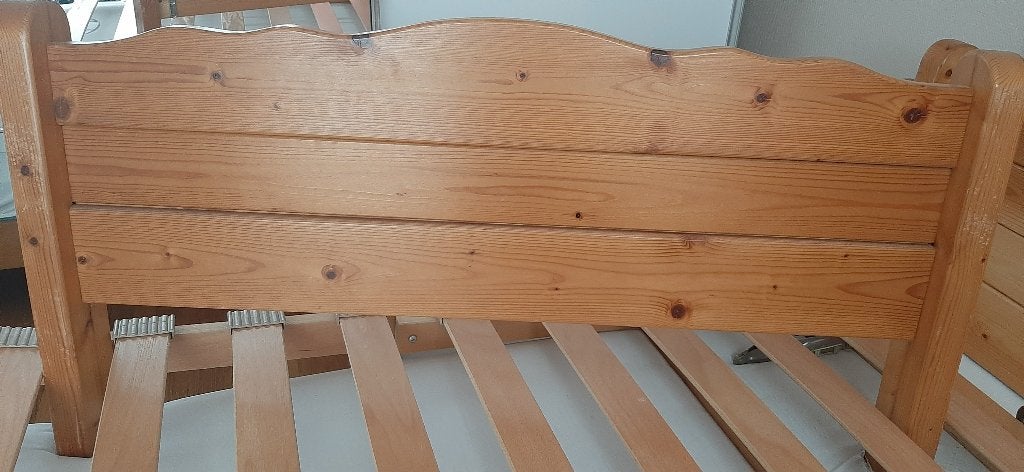Bed 90x200 met verstelbare houten lattenbodem + matras, Ophalen, 90 cm, Eenpersoons, Zo goed als nieuw