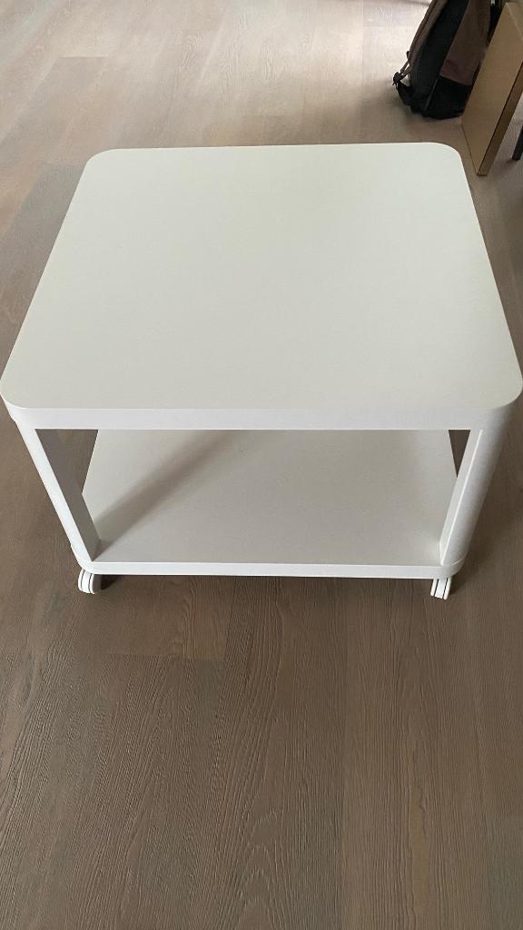 salontafel op wielen Ikea Tingby, Huis en Inrichting, Tafels | Salontafels, Ophalen, Vierkant