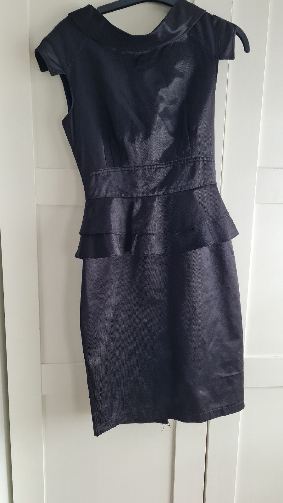Robe satine taille 34 3suisse, Vêtements | Femmes, Robes, Enlèvement ou Envoi, 3 suisses, Taille 34 (XS) ou plus petite, Longueur genou