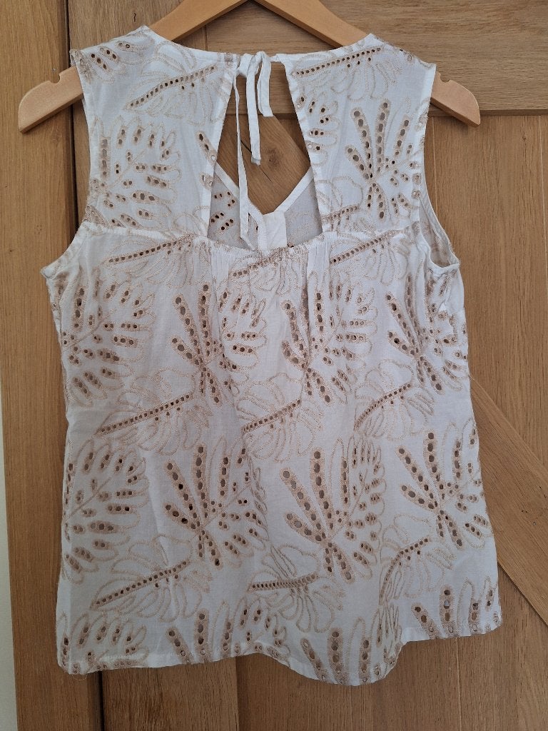 Topje HER 40, Vêtements | Femmes, Tops, Enlèvement, Comme neuf