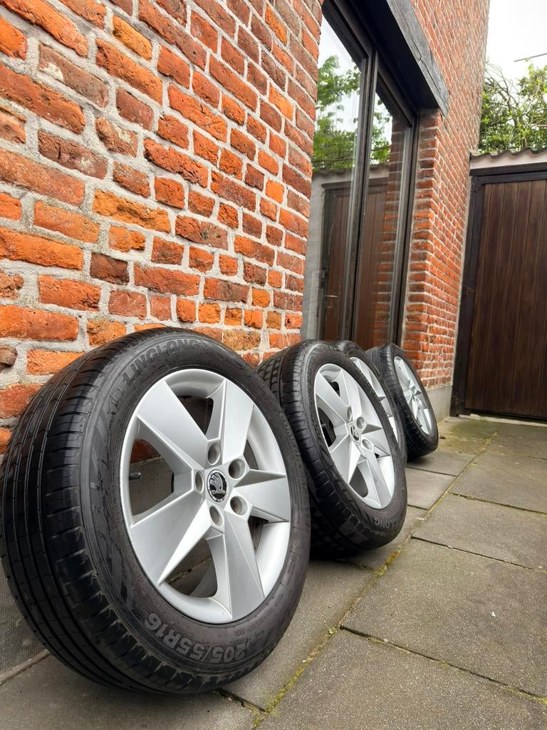 Skoda Velgen 16” - 5x112 - 205/55/16 - zomerbanden VAG-groep, Auto-onderdelen, Banden en Velgen, Ophalen, 16 inch, Banden en Velgen