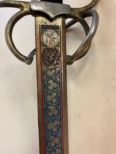 Ancienne épée espagnole, Enlèvement ou Envoi