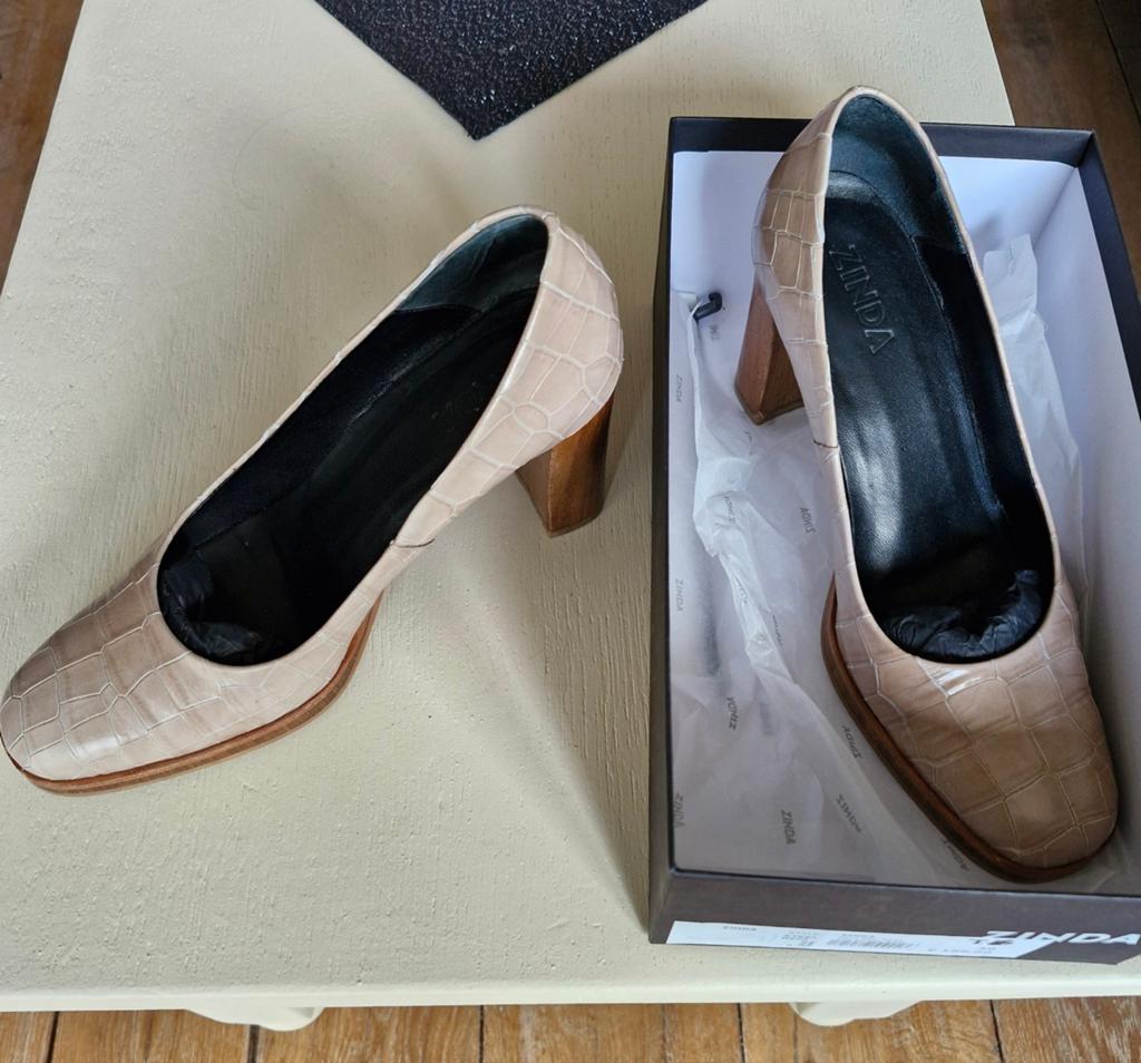 Moderne geklede schoen merk Zinda beige mt hoge hak maat 39., Kleding | Heren, Schoenen, Ophalen