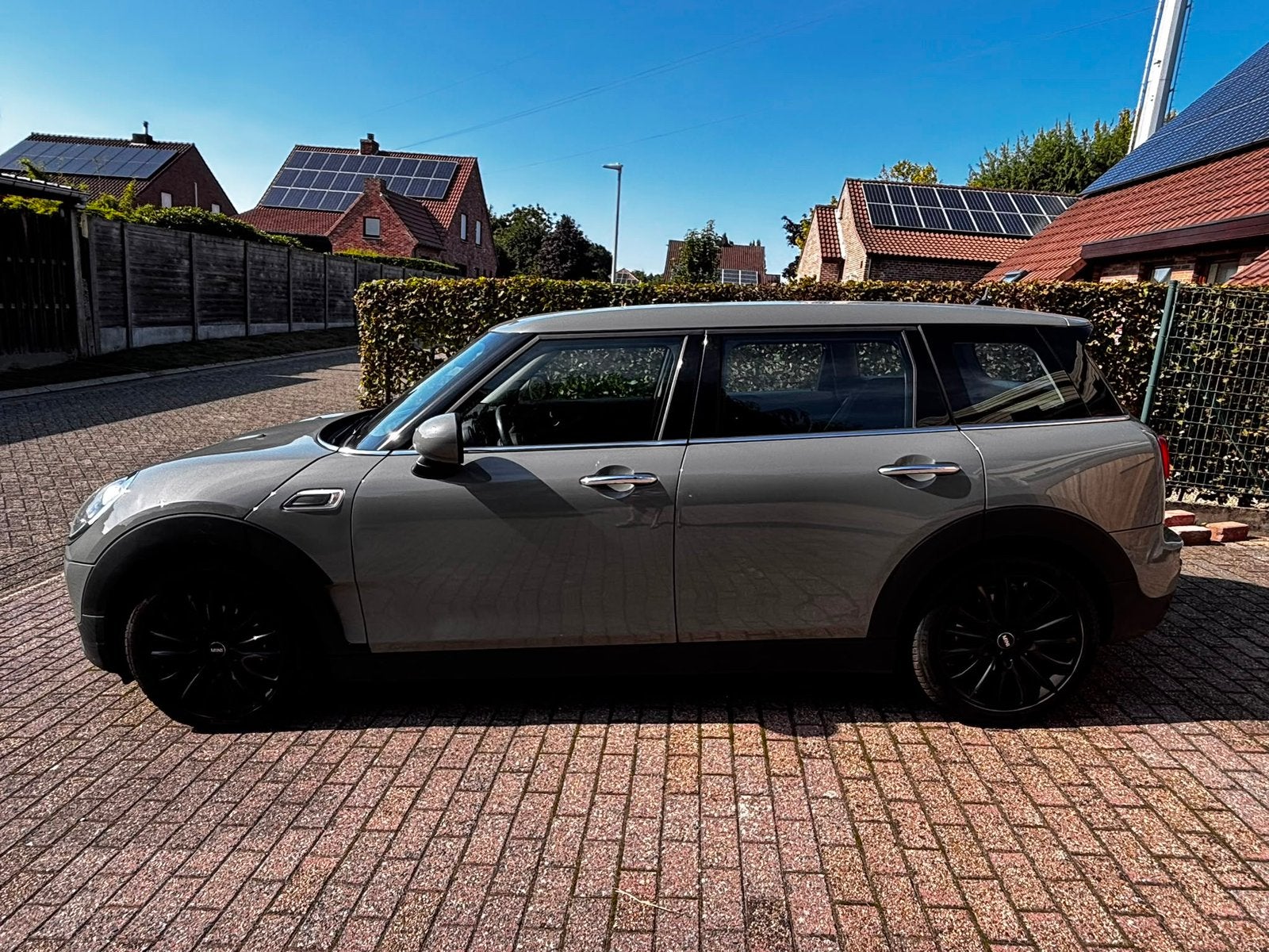 Clubman one MINI te koop, Autos, Argent ou Gris, Achat, 6 portes, Noir