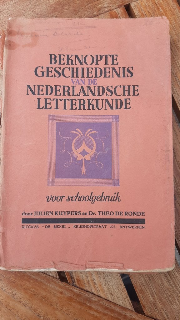 Boek-beknopte geschiedenis van de Nederlandsche letterkunde, Gelezen, Overige vakken, Diverse auteurs, Ophalen of Verzenden