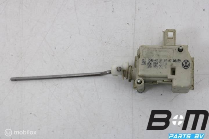Stelelement voor tankklep VW Polo 9N 6Q6810773A, Utilisé