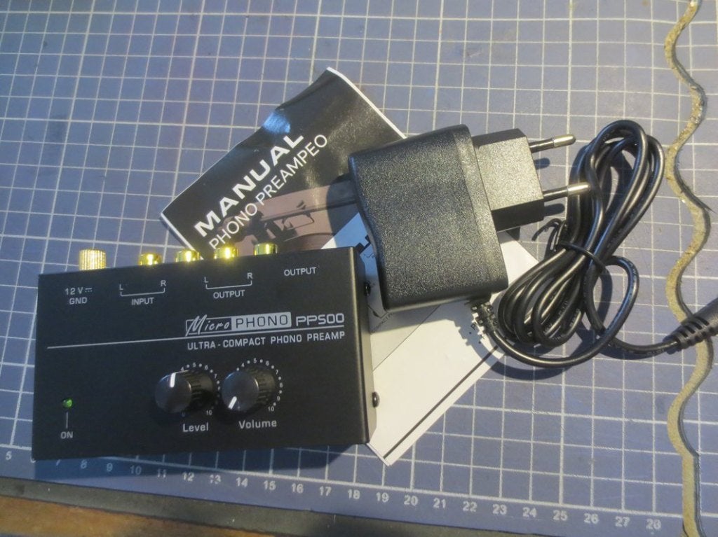 mm phono pre-amp (pickup versterker) met koptelefoon uitgang, Ophalen of Verzenden, Nieuw, Platenspeler-onderdeel, Overige merken