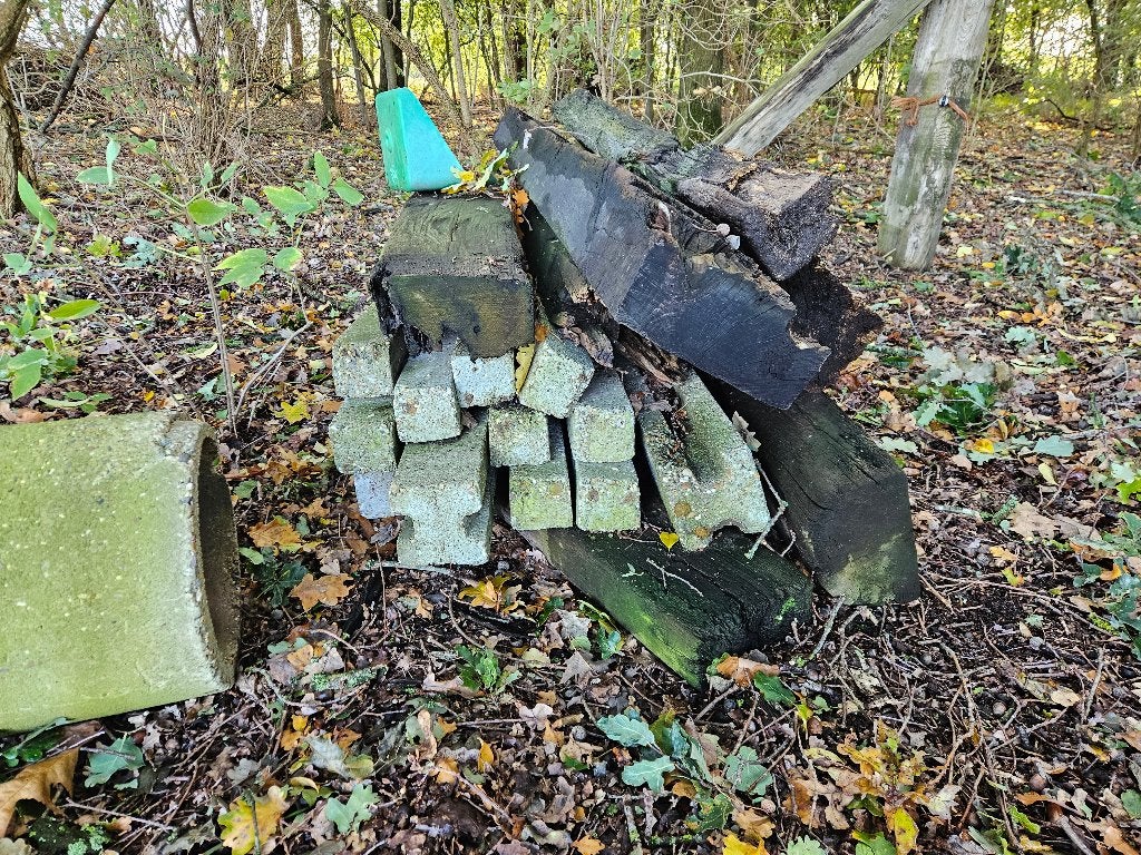 Betonnen + houten palen, Ophalen of Verzenden, Palen