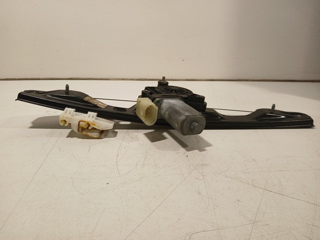 Raammechaniek elektrisch rechts achter BMW 3 serie, Onderdelen@venauto.nl, Van der Ven Autorecycling B.V., Ettenseweg 76, 4706 PB Roosendaal, The Netherlands