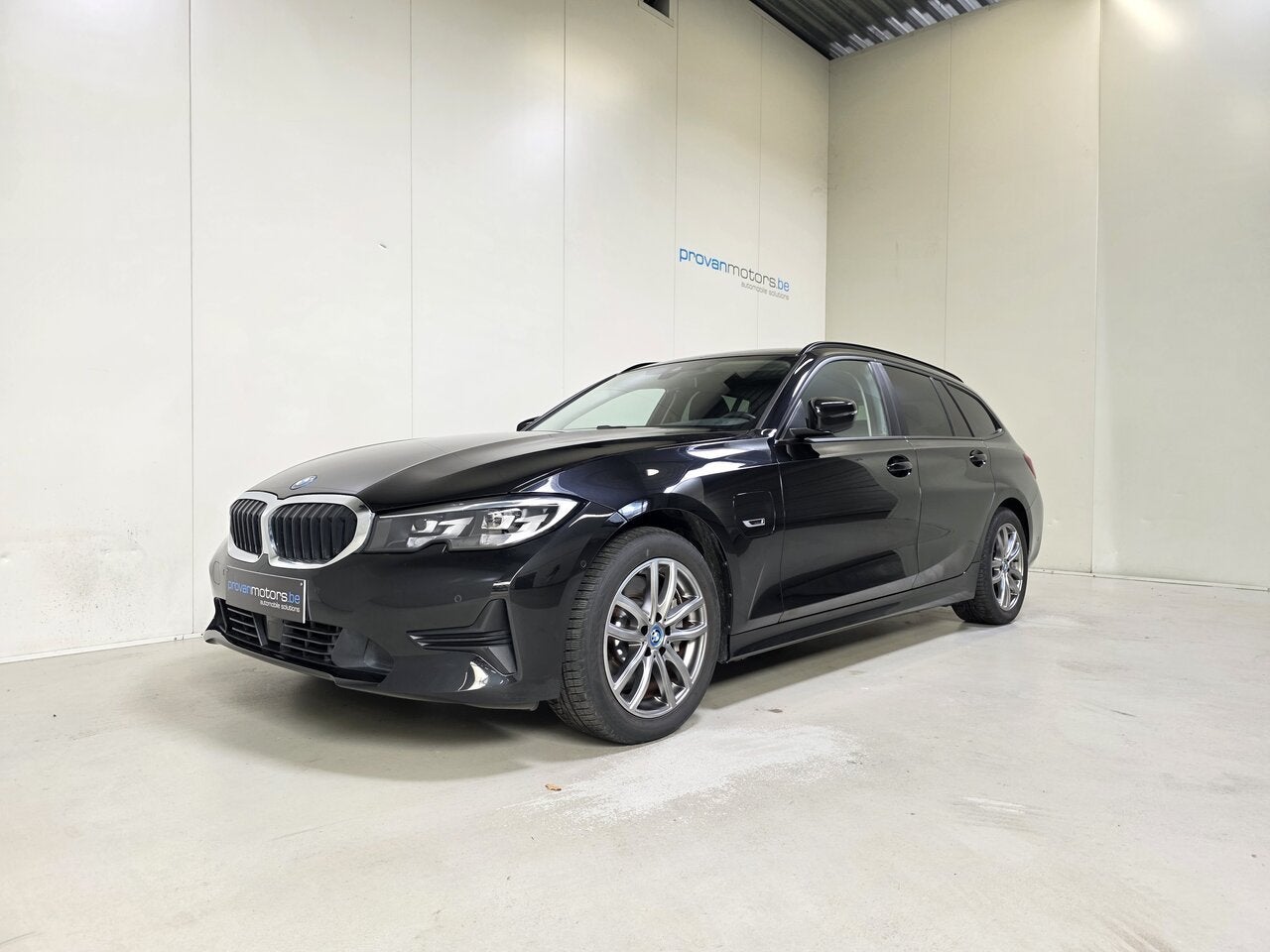 BMW 330 e Hybrid Autom. - GPS - Topstaat! 1Ste Eig!, 0 min, Parkeersensor, 0 kg, Zwart