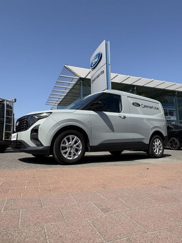 Ford Transit Courier Ecoboost Limited, Argent ou Gris, Achat, Entreprise, 2 places