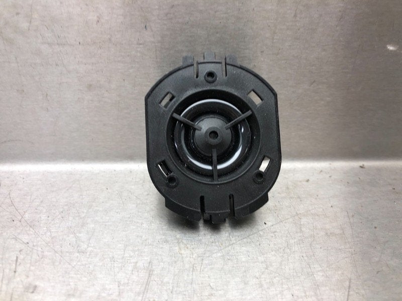 LUIDSPREKER Nissan Primera (P11) (|28148BR00A|), Auto-onderdelen, Gebruikt, Germany@nissan-services.eu, Kronenweg 38
50389  Wesseling, DE