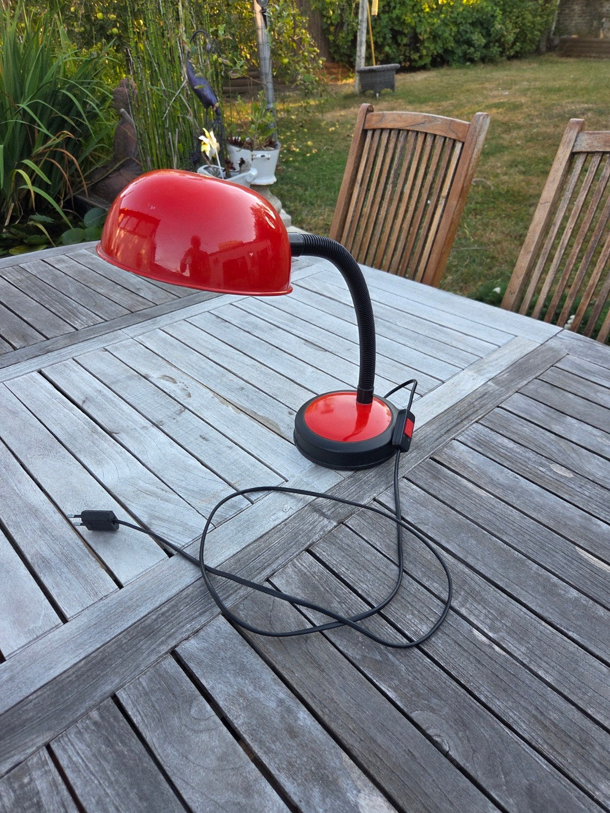 Veneta Lumi Vintage bureaulamp — rood en zwart, 70-80, Huis en Inrichting, Lampen | Tafellampen, Bureaulamp, Ophalen of Verzenden