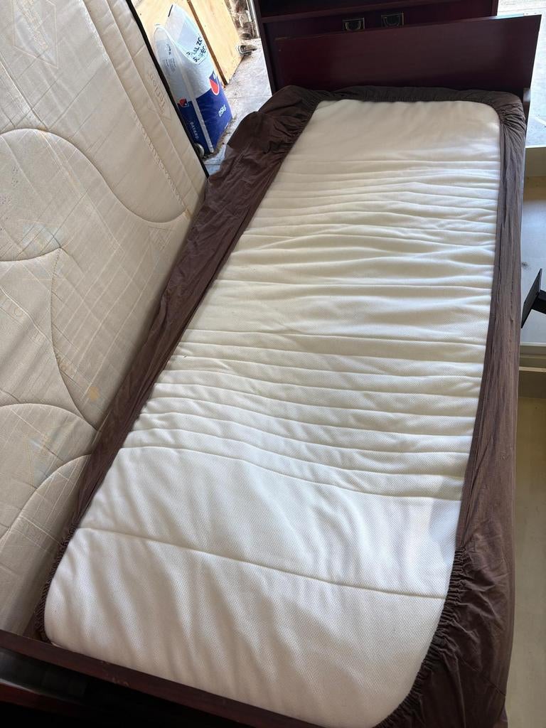 Surmatelas presque neuf 90x200 cm