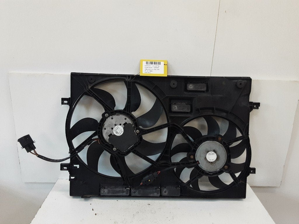 VENTILATEUR RADIATEUR MOTEUR Audi S3 Limousine (8VM / 8VS), Auto-Union-Straße  1,
85057  Ingolstadt, DE, Info@audi.de, Audi, Utilisé