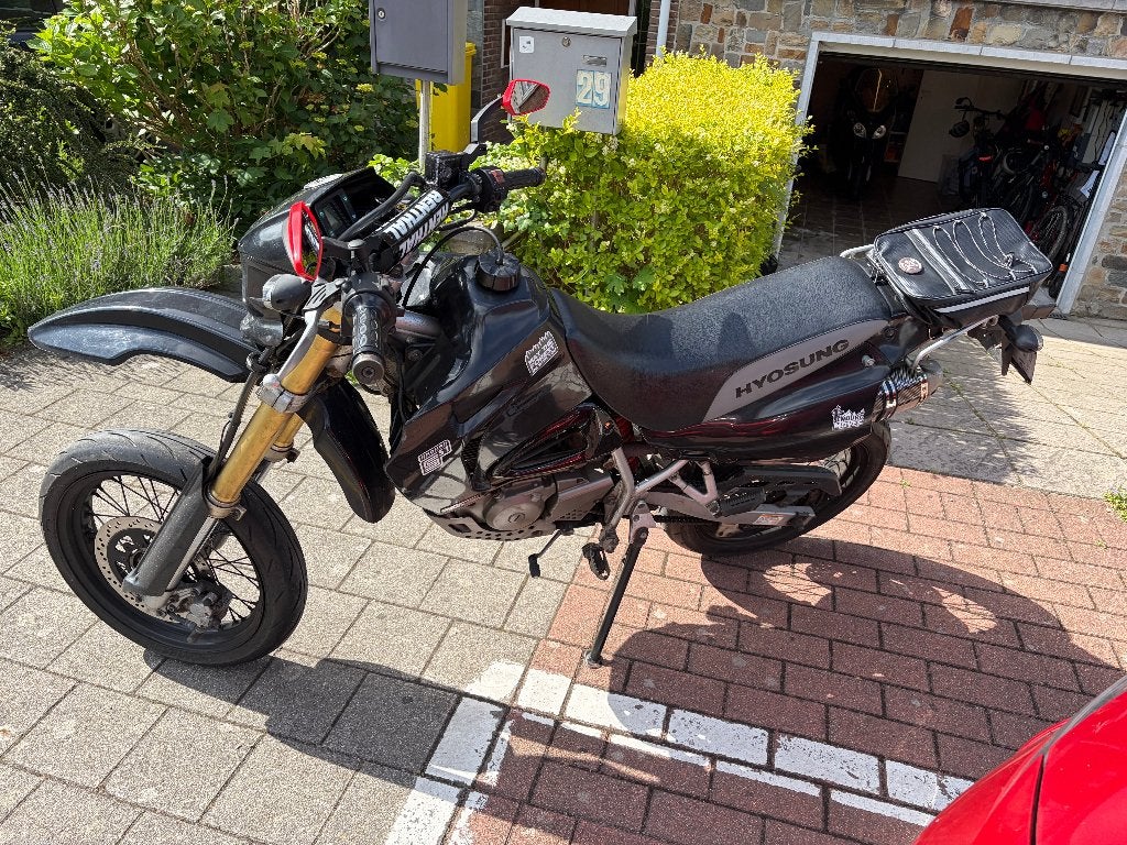 HYOSUNG XRX 125 SM, Occasion, Échappement sport, Particulier, Enduro