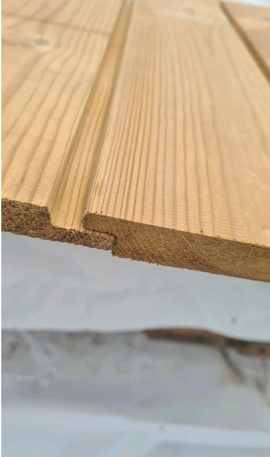 ÉTAGÈRES THERMOWOOD B-CHOICE — 22,99 €/m², Enlèvement