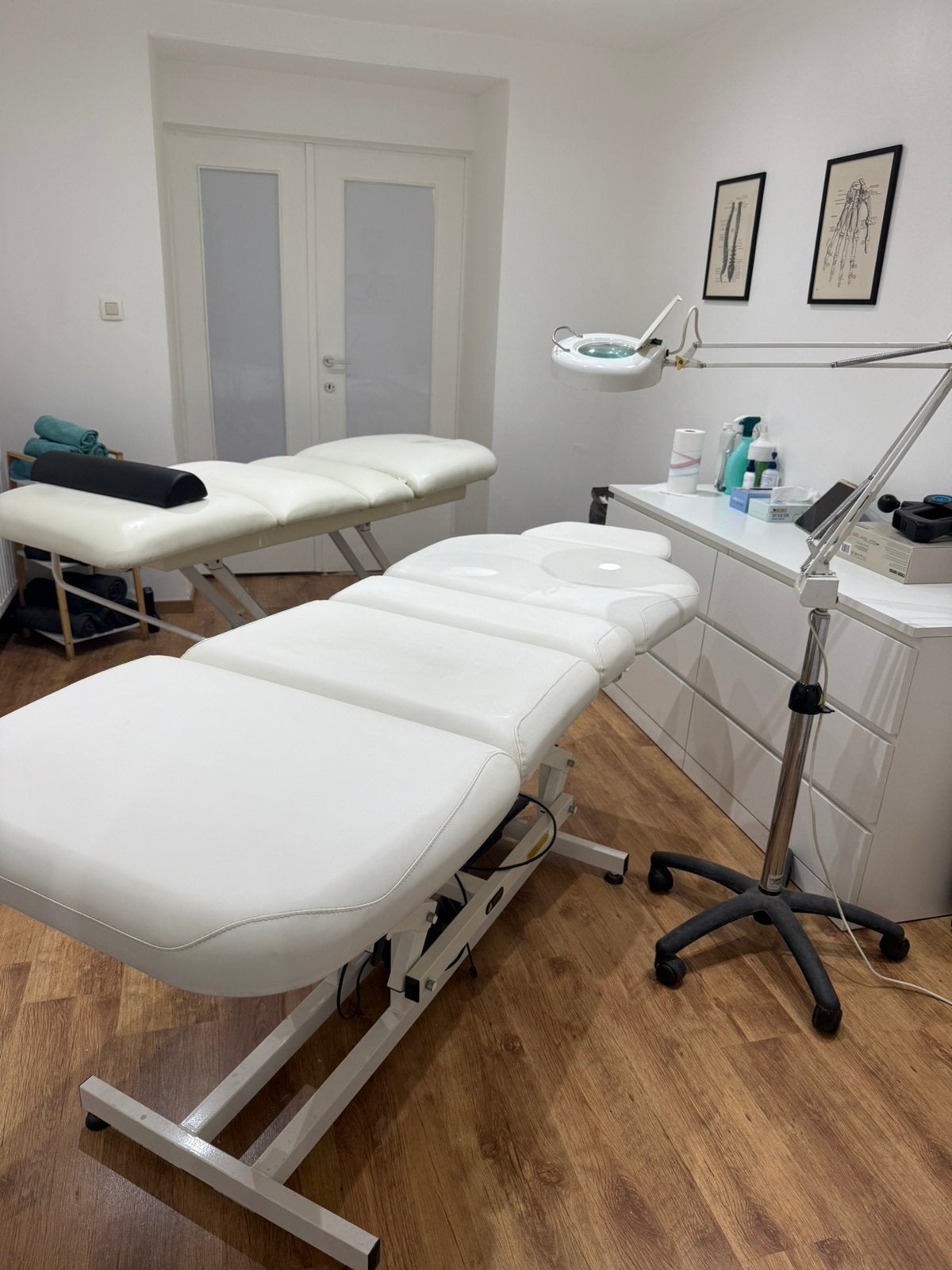 Table de massage Table d'esthétique+Lampe loupe avec lumière, Ophalen of Verzenden