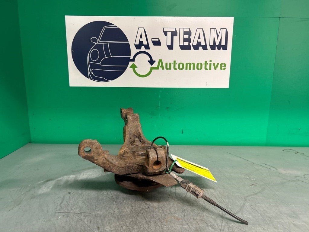 FUSEE AVANT GAUCHE Opel Zafira (M75) (01-2005/04-2015), Utilisé, Opel