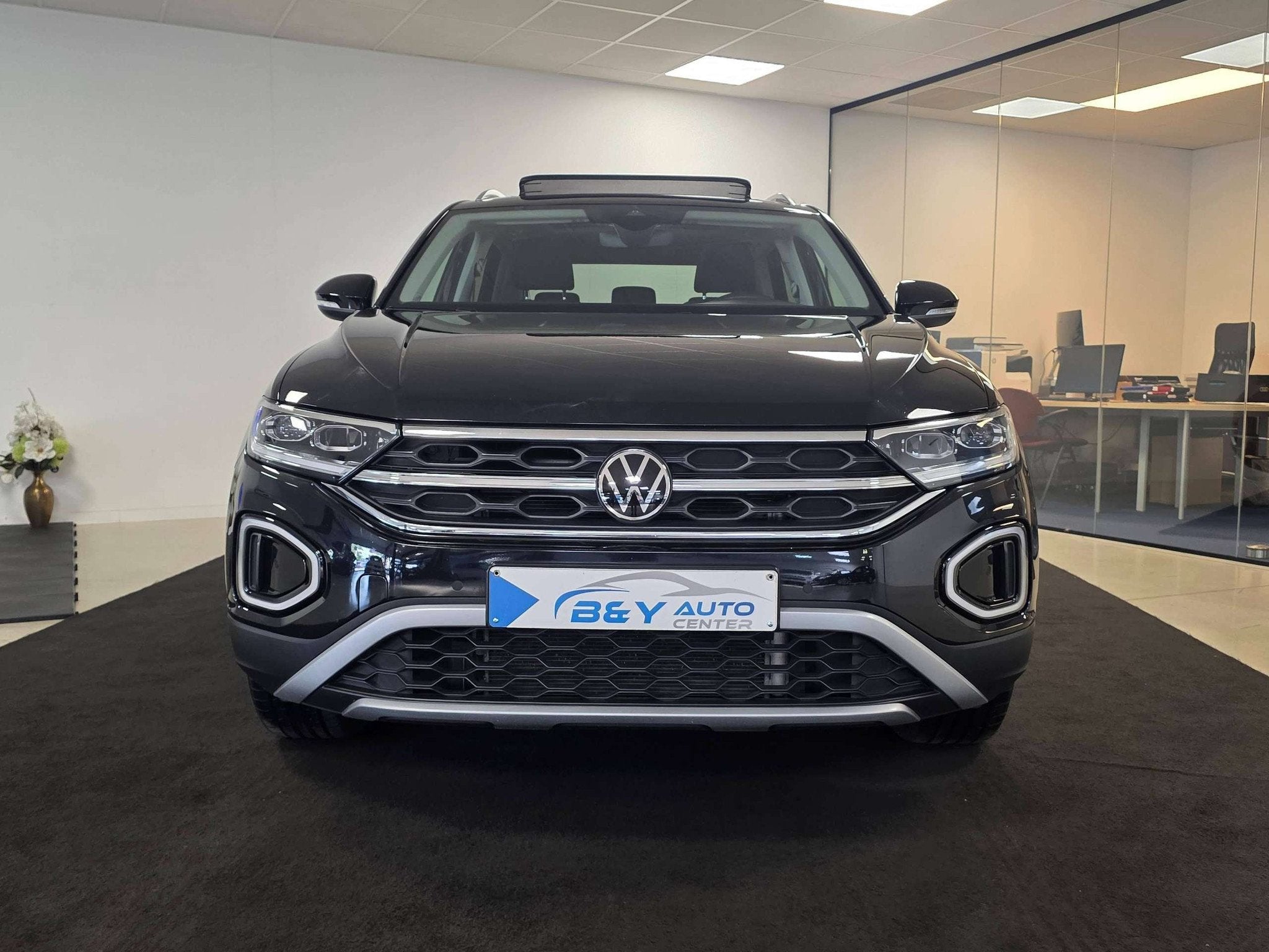 Volkswagen T-Roc 1.0 TSI Style / Panodak / Camera / Alcantra, https://public.car-pass.be/vhr/59691bda-a5ba-4b55-844e-48dfceecad90