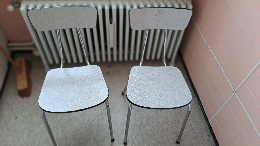 2 keukenstoelen, Ophalen