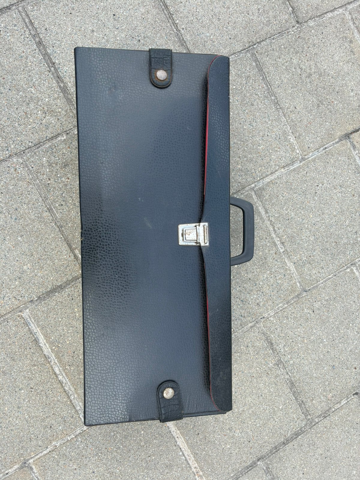 Oldtimer noodkoffer, Ophalen
