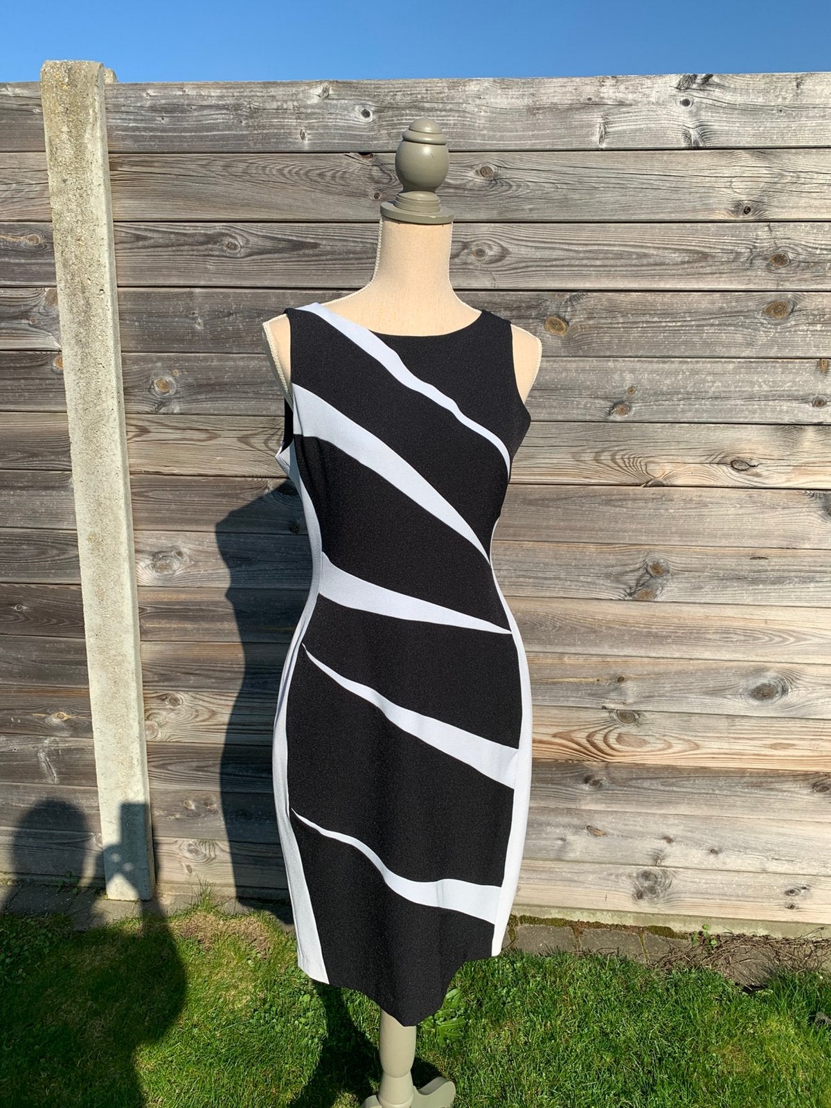 Coctaildress, Taille 38/40 (M), Blanc, Envoi, Longueur genou