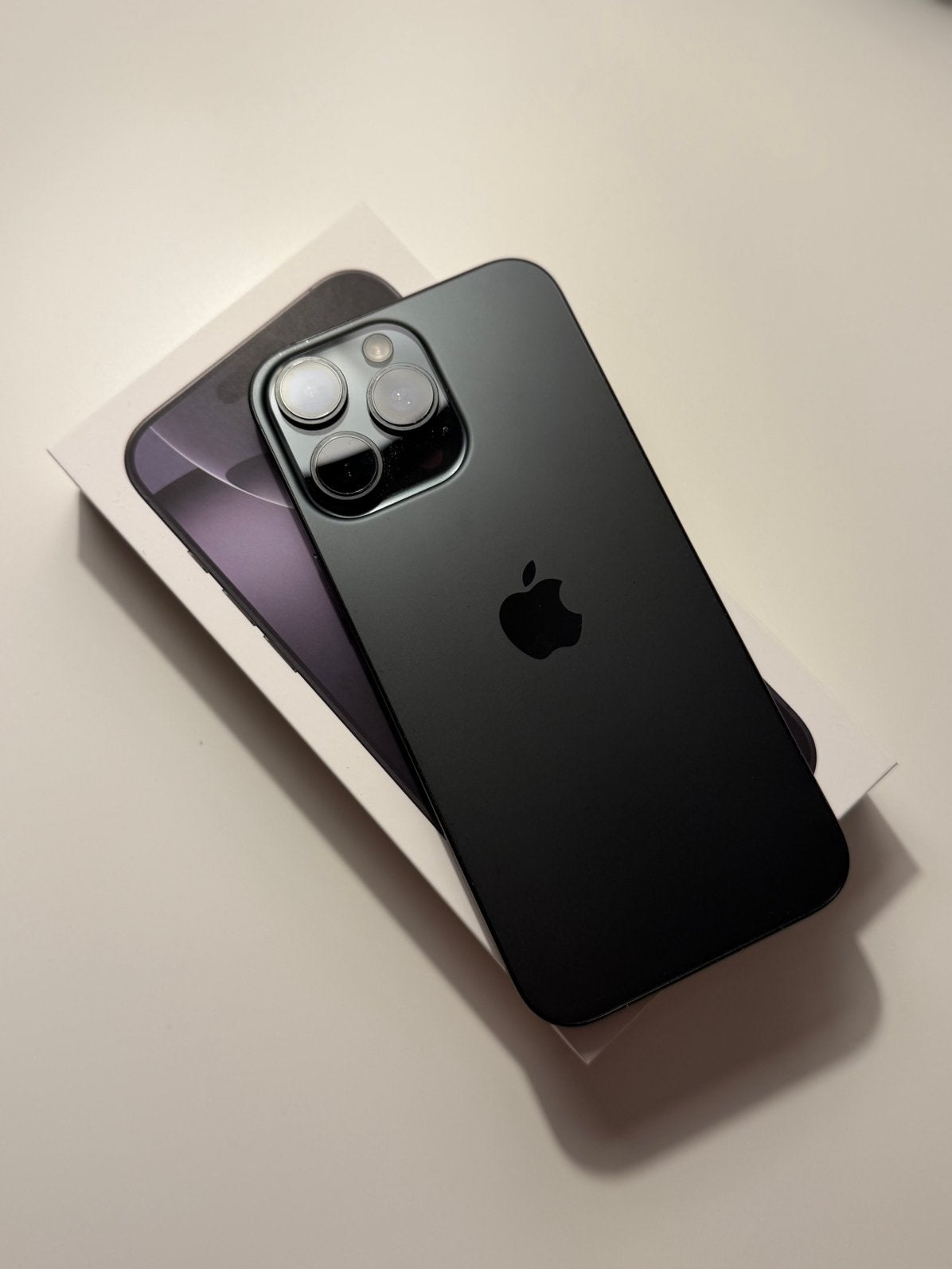 Iphone 16 pro max zwart, Télécoms, 256 GB, IPhone 16 Pro Max, Comme neuf, Enlèvement