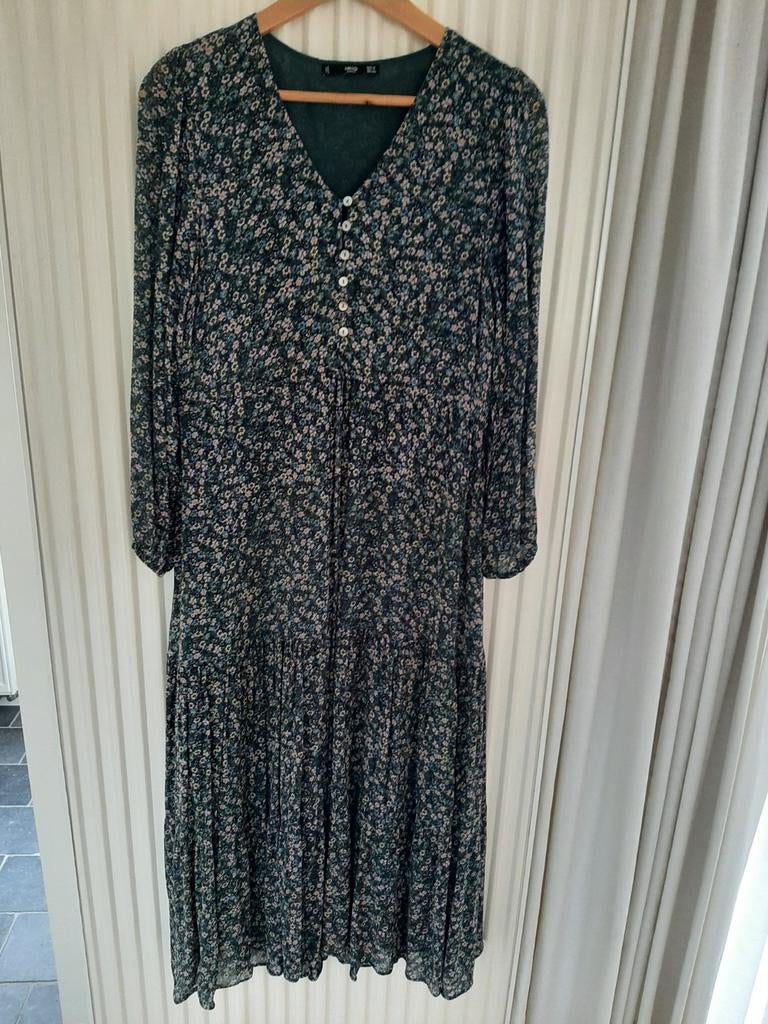 Vêtements pour femmes : robe longue, robe verte à fleurs - M, Mango, Taille 34 (XS) ou plus petite, Sous le genou, Vert