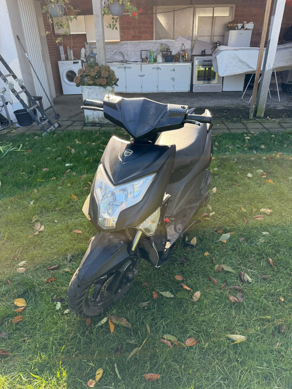 Scooter voor onderdelen, Enlèvement, Comme neuf
