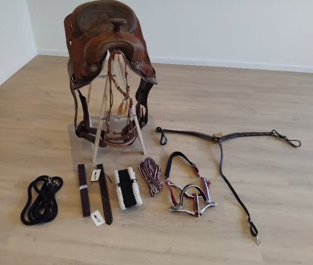 Westernzadel met alle toebehoren, Animaux & Accessoires, Chevaux & Poneys | Selles, Enlèvement ou Envoi, Utilisé, Western