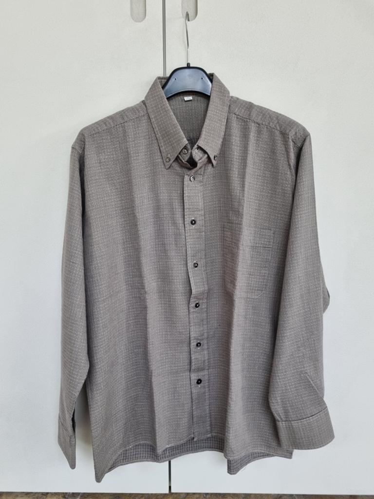 Chemise gris-bleu taille L (41-42), Enlèvement ou Envoi, Comme neuf, Gris, Tour de cou 41/42 (L)