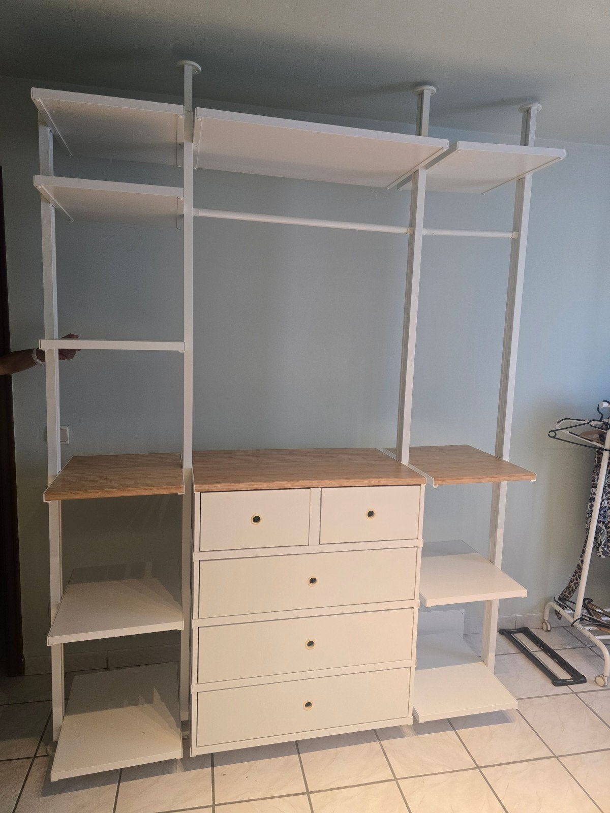 Dressing kast, Enlèvement