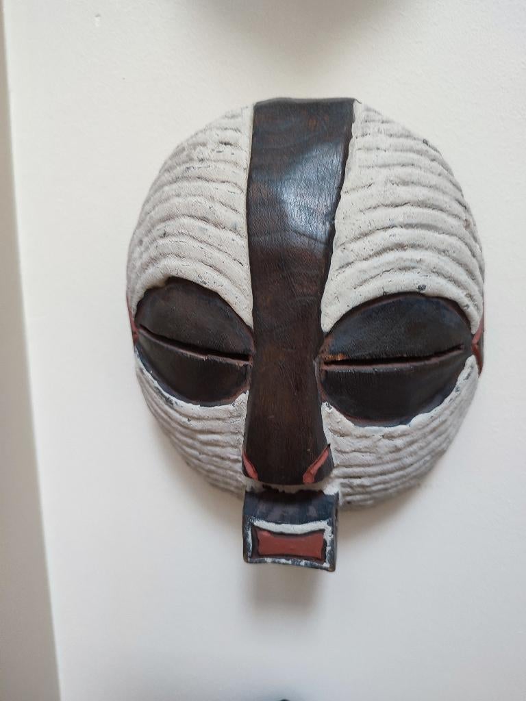 Luba/Kalebwe/Songye: masque kifwebe (RDC / Congo), Enlèvement ou Envoi
