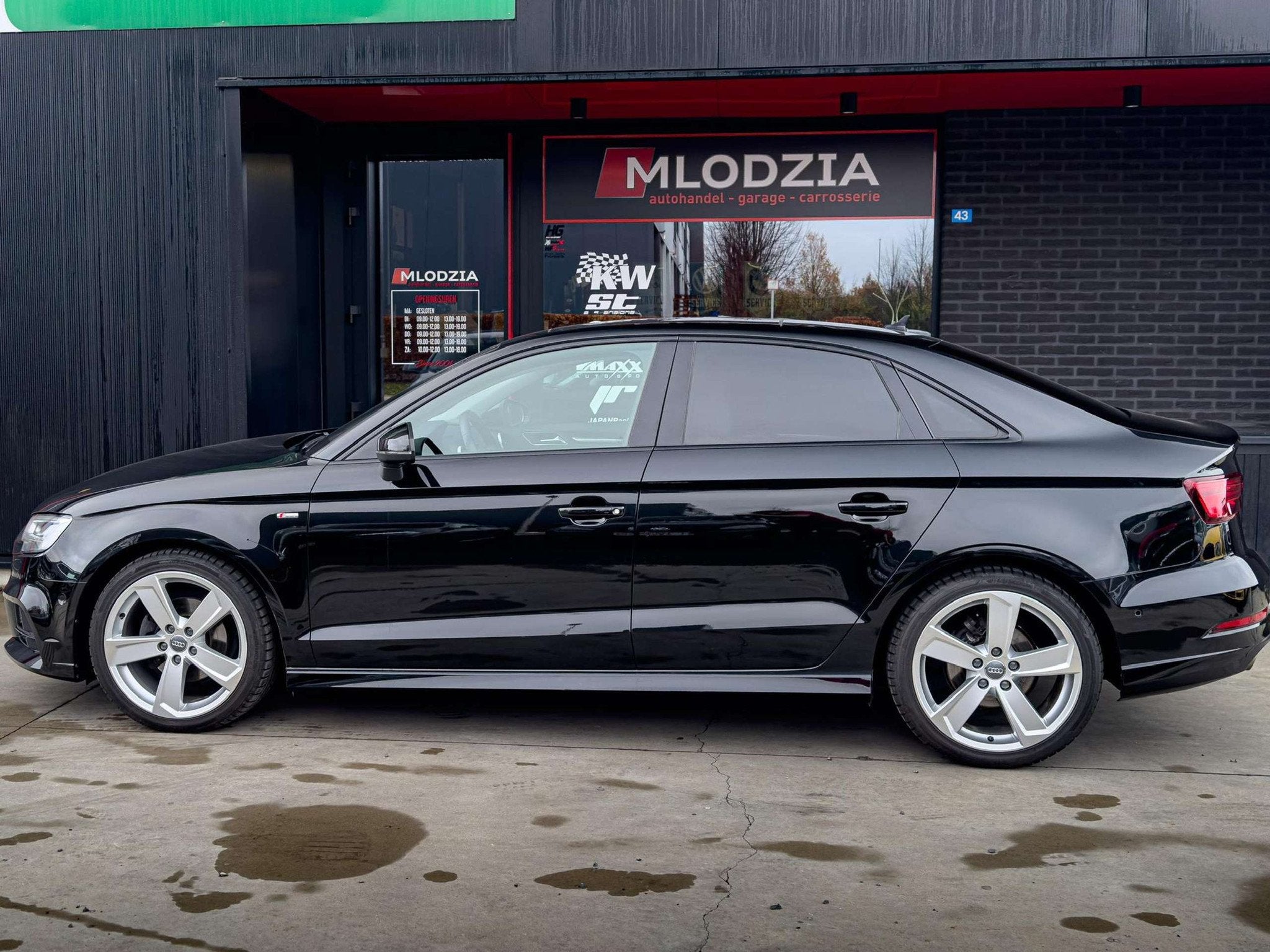 Audi A3 30TFSI Limo / DSG / PANO / MATRIX / VIRT. COCKPIT, 4 deurs, Gebruikt, Euro 6, 116 pk