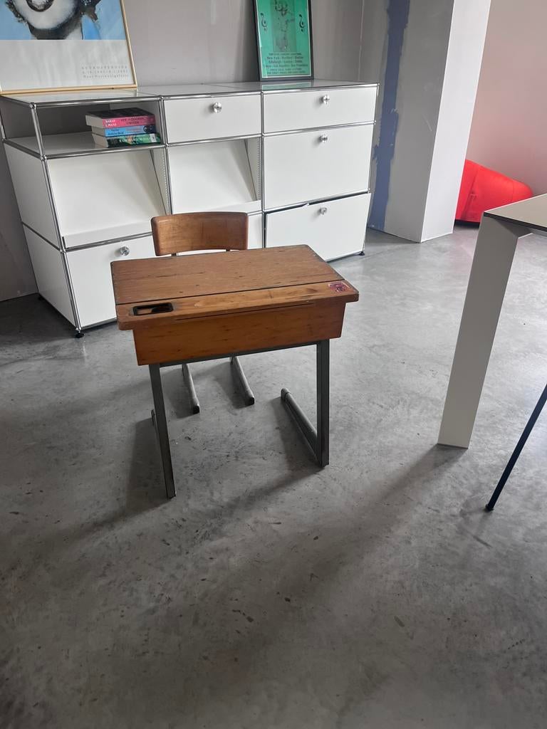 Bureau tje, Enlèvement, Comme neuf