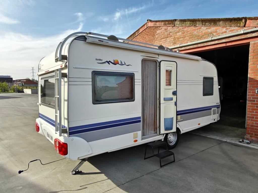 Hobby 495 prestige ( prijs verlaagd naar 10.250 € ), Rondzit, Hobby, Frans bed, Particulier