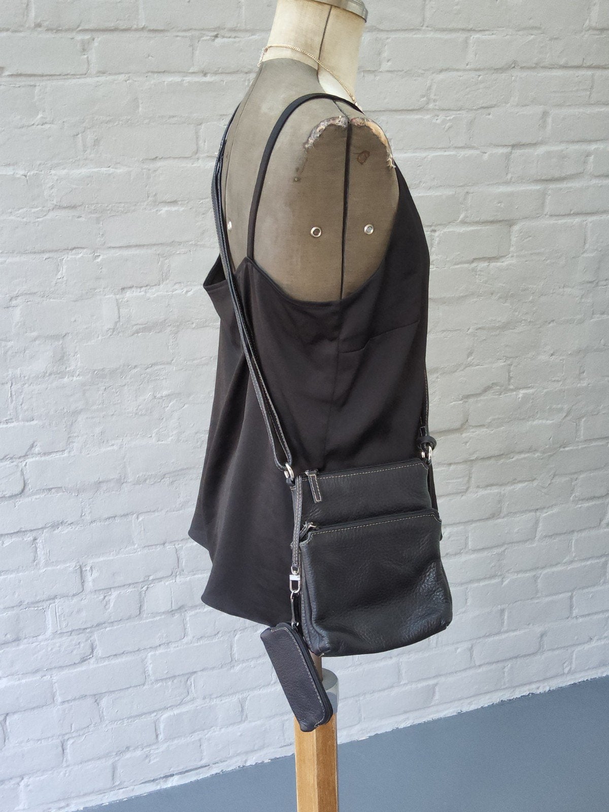 Sac à main Rubinstein en cuir noir avec poche, Bijoux, Sacs & Beauté, Sacs | Sacs Femme, Enlèvement ou Envoi, Utilisé, Noir, Sac à bandoulière