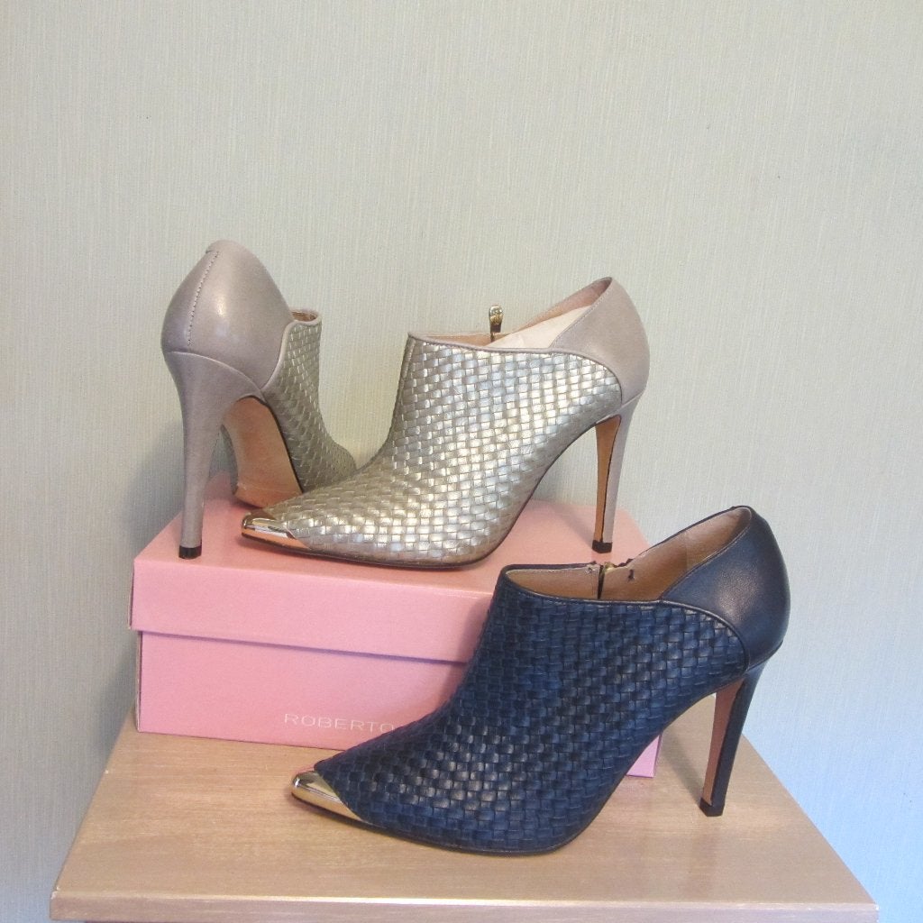 Prachtige nieuwe pumps mt 40 Roberto Botella Italië in leder, Kleding | Dames, Schoenen, Ophalen of Verzenden, Nieuw, Pumps