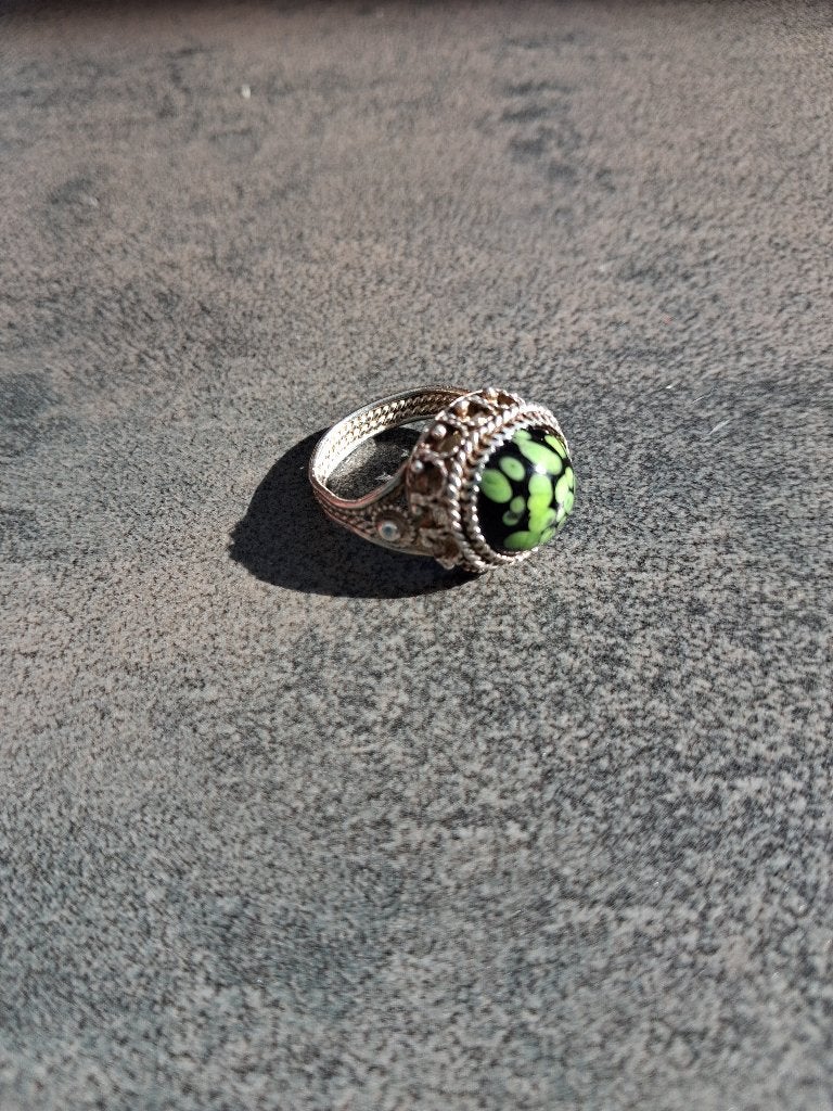 Zilveren ring, Nieuw, Ophalen of Verzenden, Dame, Groen