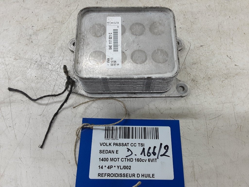 OLIEKOELER Volkswagen Passat (3C2) (04E117021C), Gebruikt, Volkswagen, Volkswagen AG, Kundenbetreuung@volkswagen.de
