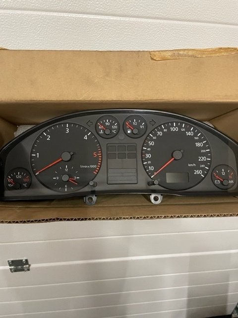 Compteur de vitesse Audi A6 C5 A6 4B0919860MX A6 2.5TDI, Enlèvement ou Envoi, Neuf, Audi
