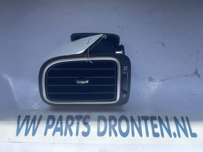 Grille aération tableau de bord d'un Volkswagen Polo, Volkswagen, -, 3 mois de garantie, Utilisé