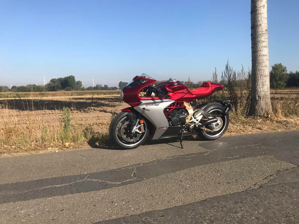 MV Agusta Superveloce ORO - limited edition - Als nieuw, Motoren, Motoren | MV Agusta, Particulier, Nieuw, Ophalen