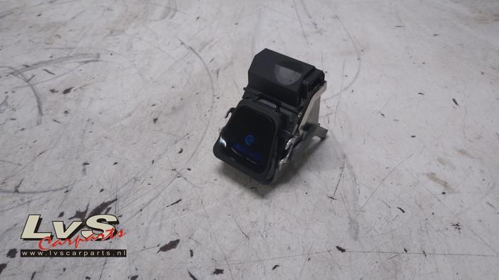 Camera voorzijde van een Mitsubishi Outlander, Gebruikt, -, -, Ophalen of Verzenden